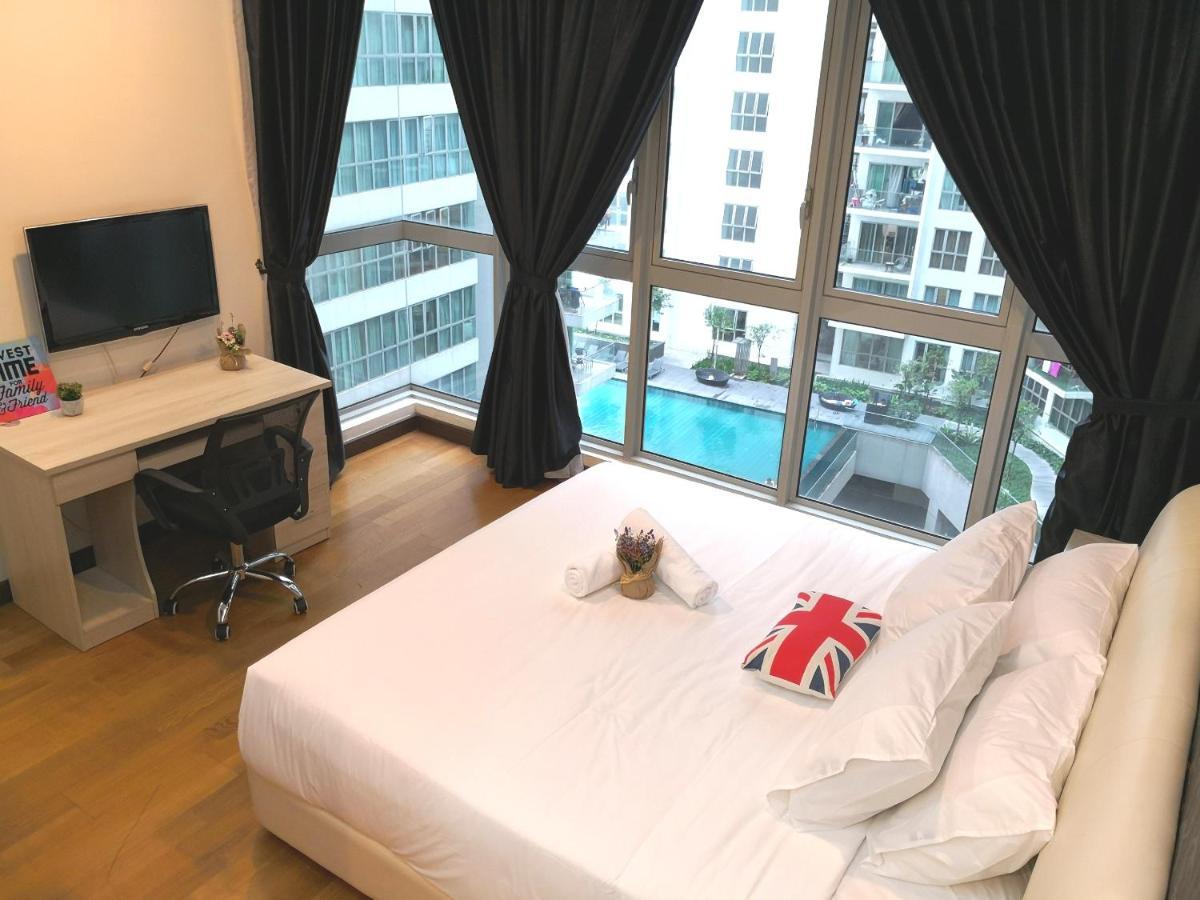 Klcc Inifinity Pool - The Regalia Residences & Suites By Kl Minsu Kuala Lumpur Zewnętrze zdjęcie
