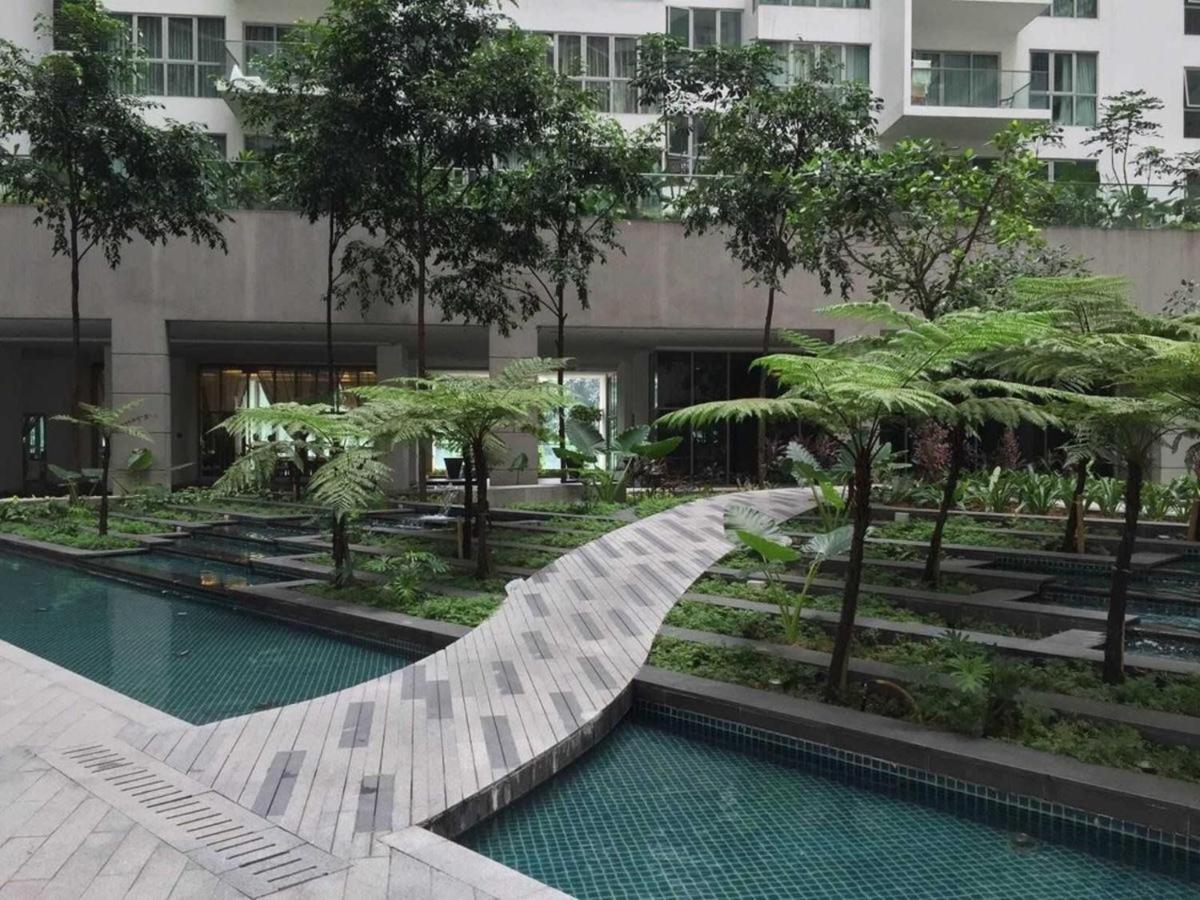 Klcc Inifinity Pool - The Regalia Residences & Suites By Kl Minsu Kuala Lumpur Zewnętrze zdjęcie