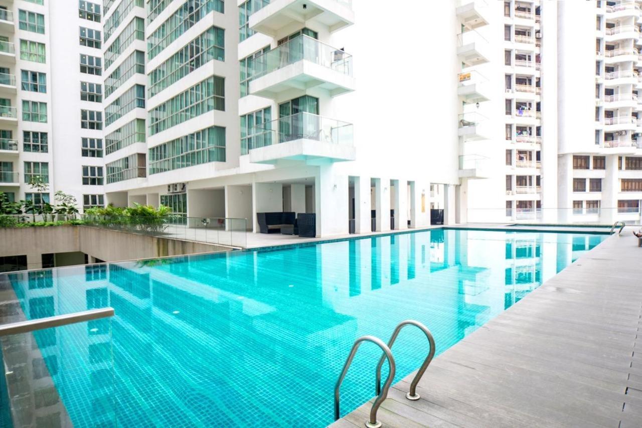 Klcc Inifinity Pool - The Regalia Residences & Suites By Kl Minsu Kuala Lumpur Zewnętrze zdjęcie